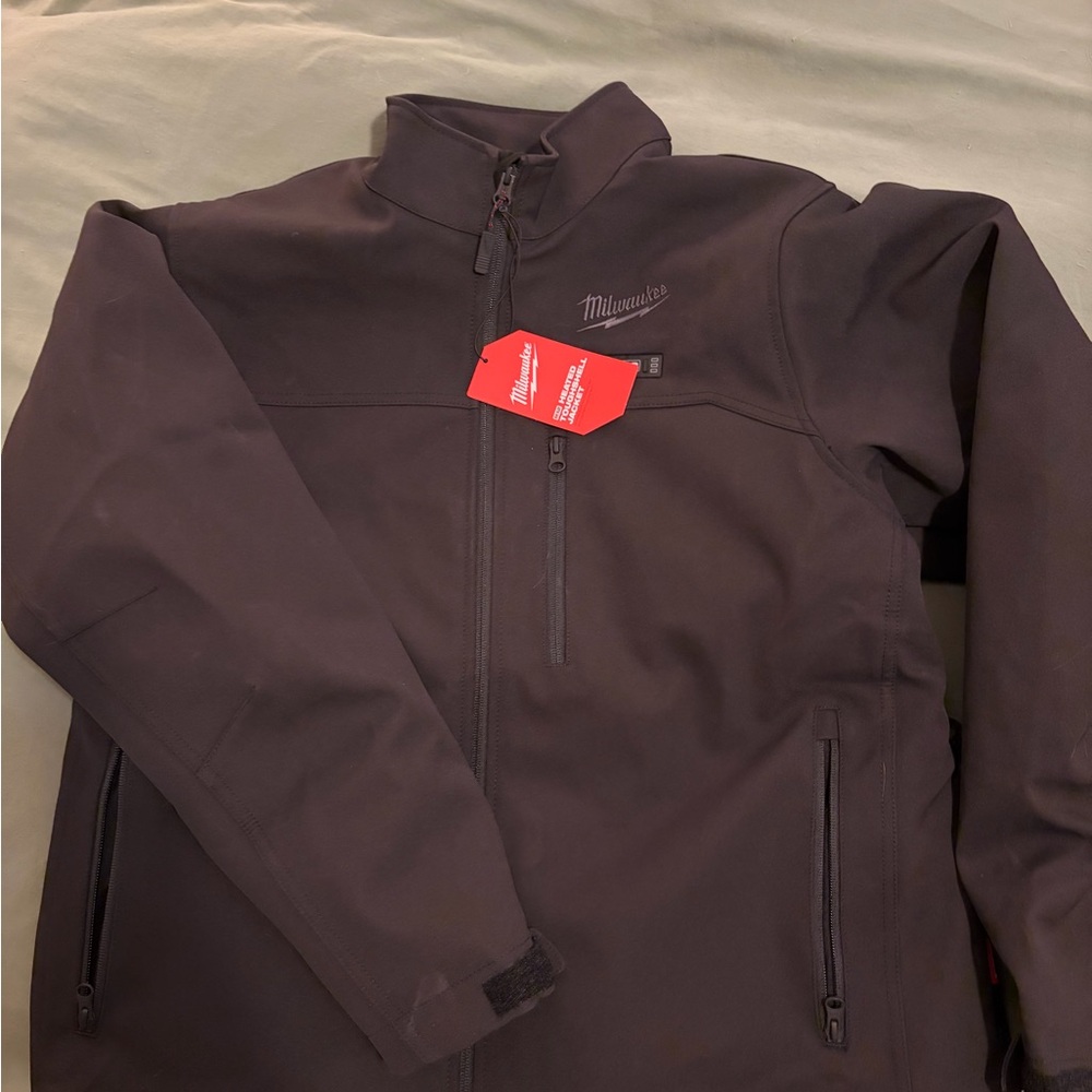 Milwaukee Black Heated Performance Jacket NWT - image 3